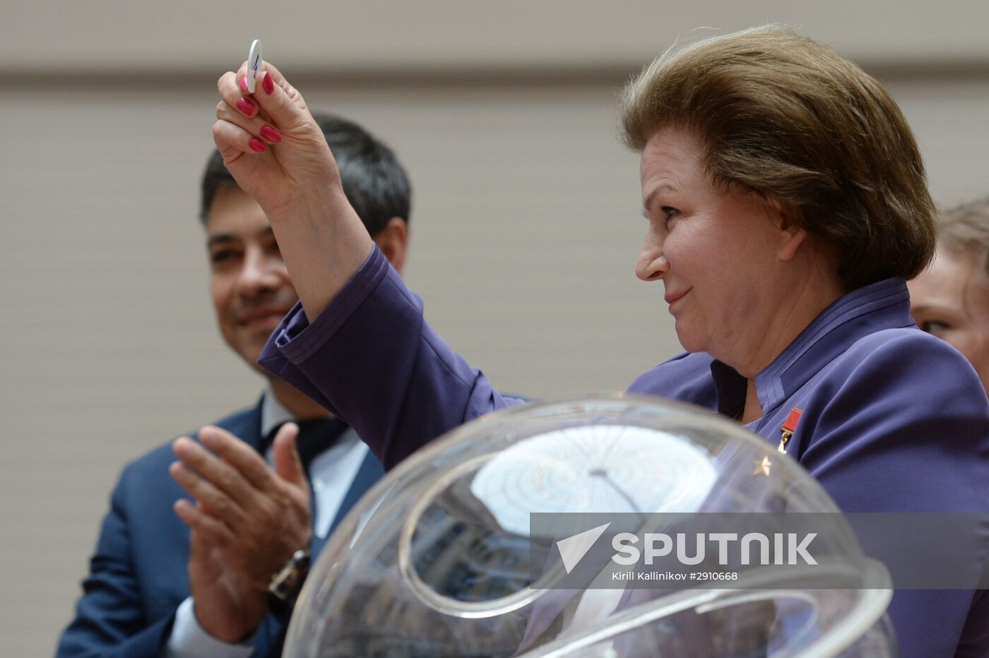 Ballot order of political parties determined by drawing