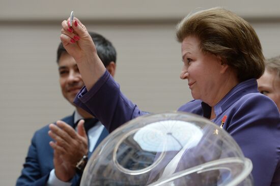 Ballot order of political parties determined by drawing