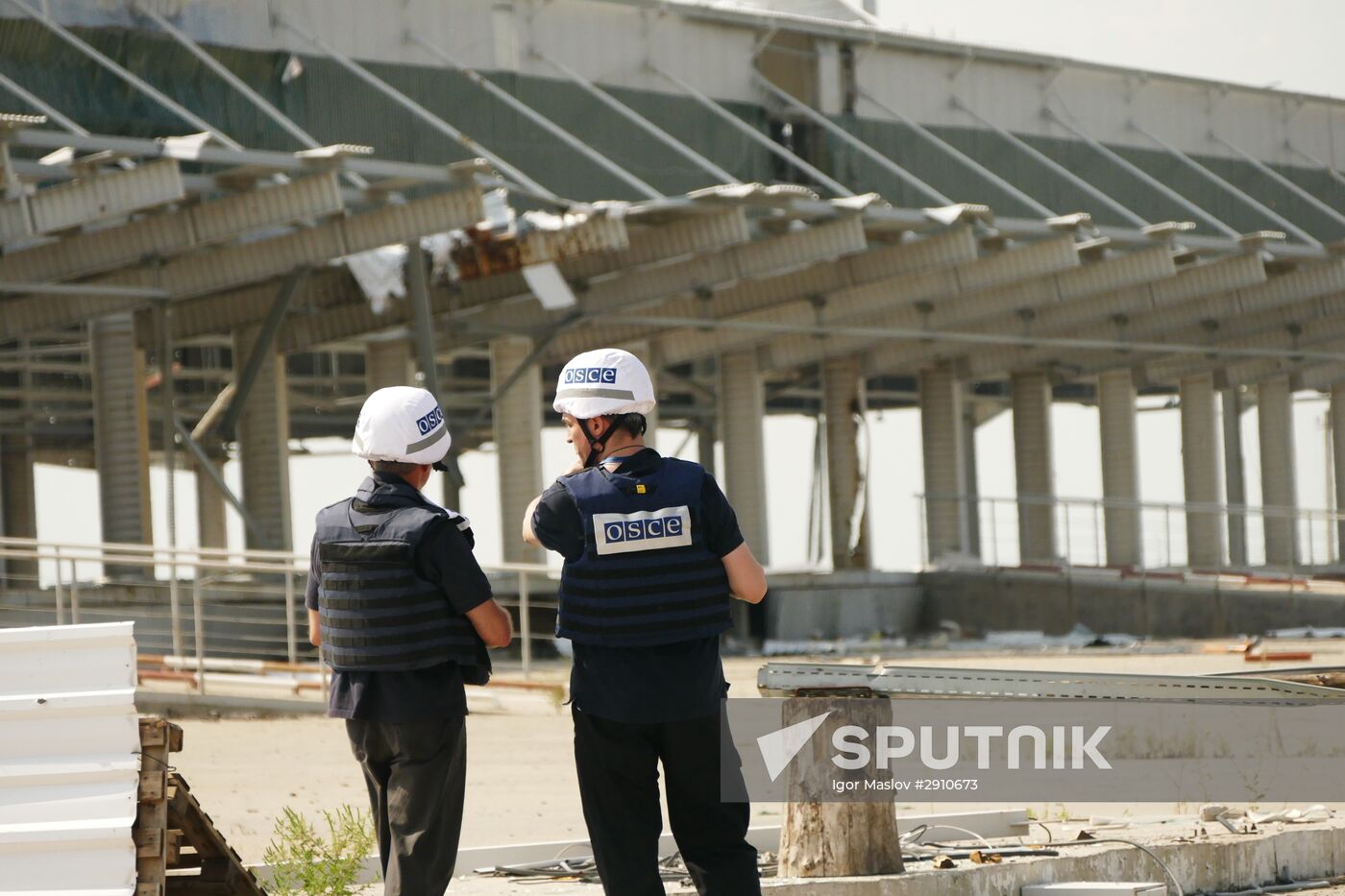 Aftermath of Donetsk filter plant shelling