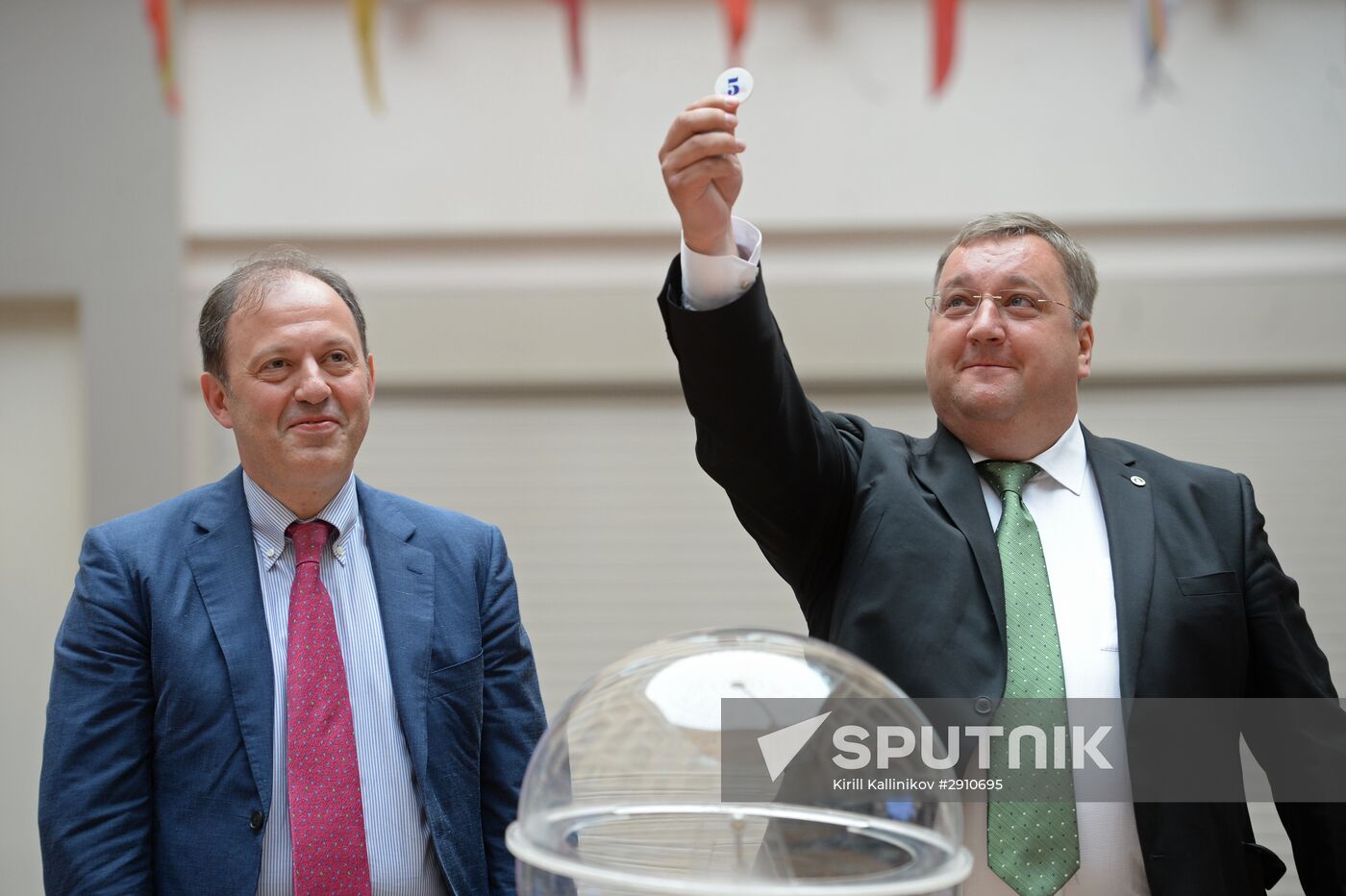 Ballot order of political parties determined by drawing