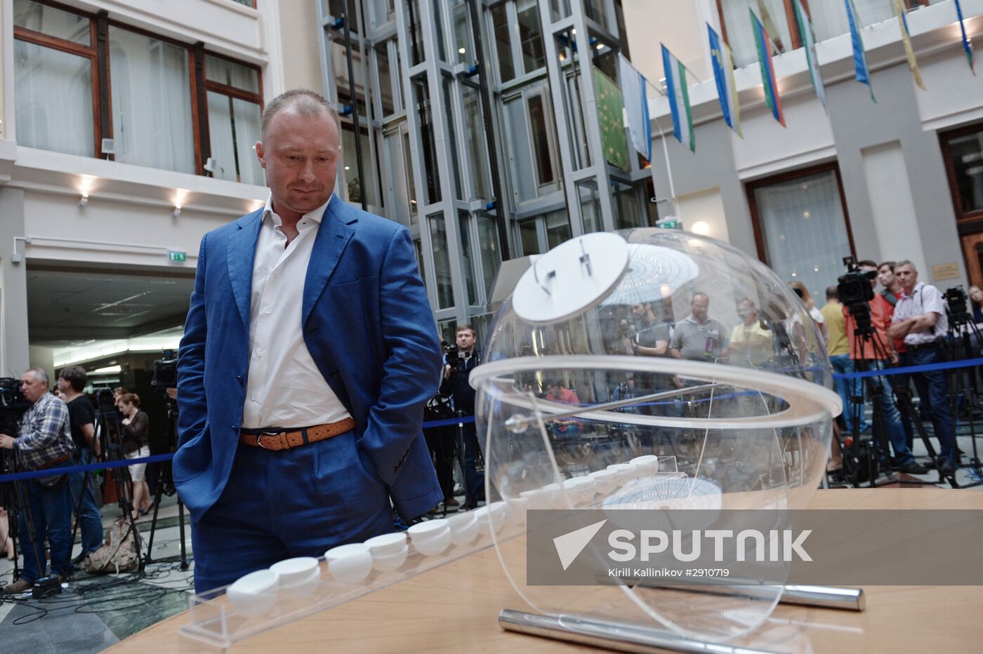 Ballot order of political parties determined by drawing