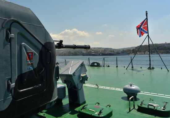 Samum missile hovercraft