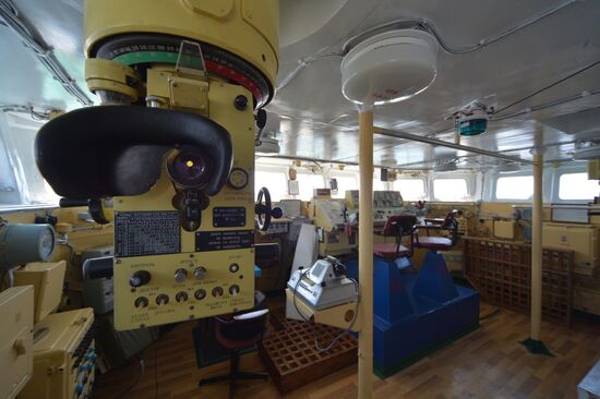 Samum air cushion ship