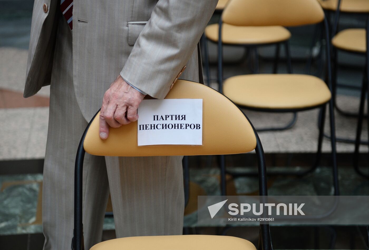 Ballot order of political parties determined by drawing