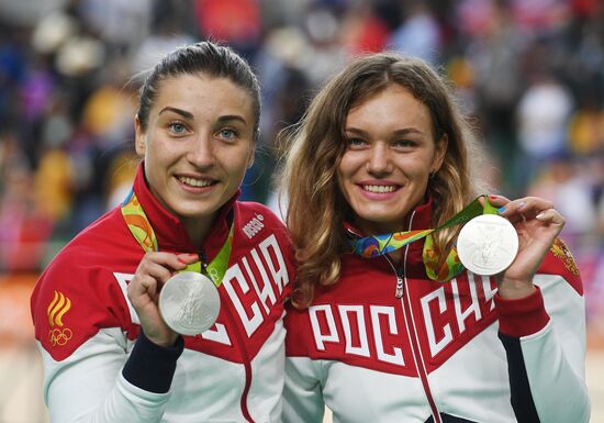 2016 Summer Olympics. Track cycling. Women's team sprint