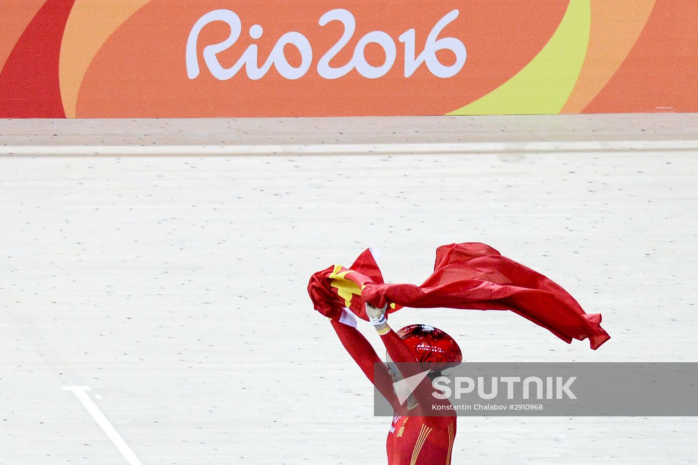 2016 Summer Olympics. Track cycling. Women's team sprint