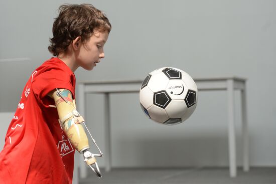 Russia's first contest among handicapped people Cybathlon