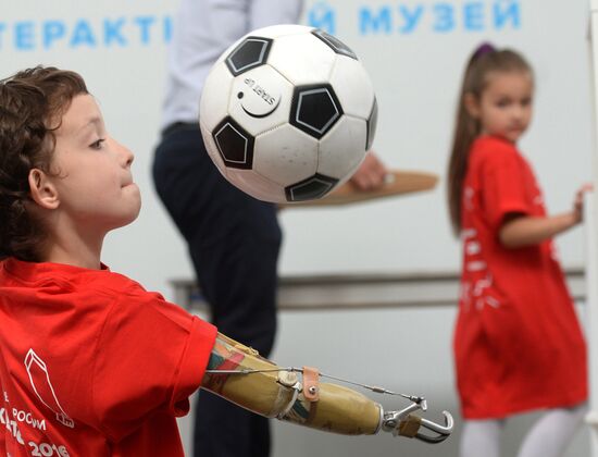 Russia's first contest among handicapped people Cybathlon