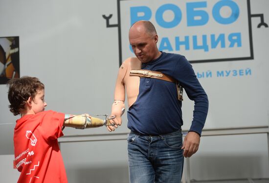 Russia's first contest among handicapped people Cybathlon