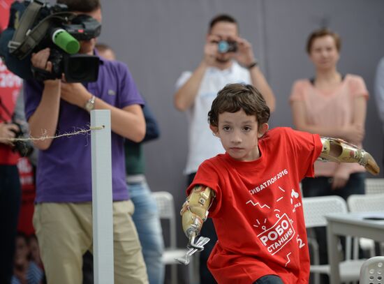Russia's first contest among handicapped people Cybathlon
