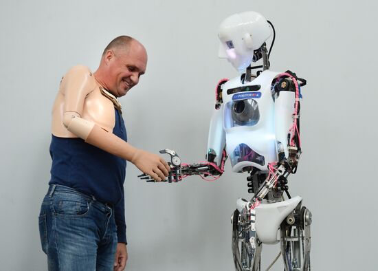 Russia's first contest among handicapped people Cybathlon