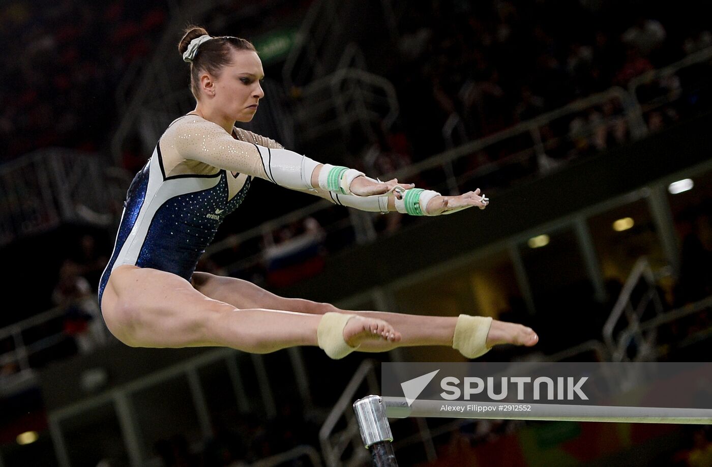 2016 Summer Olympics. Artistic gymnastics. Women. Uneven bars