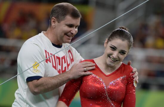 2016 Summer Olympics. Artistic gymnastics. Women. Uneven bars
