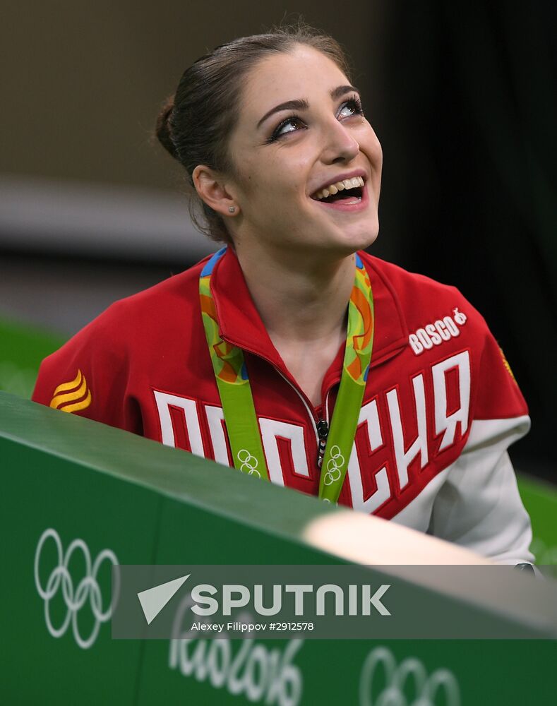 2016 Summer Olympics. Artistic gymnastics. Women. Uneven bars