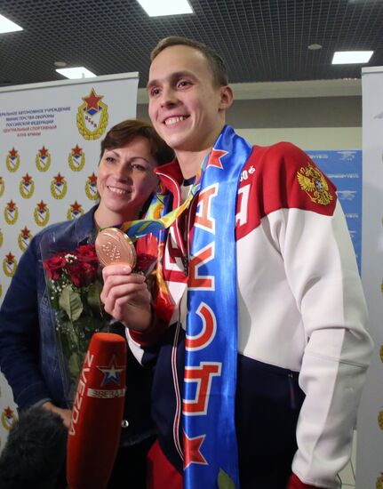 Russian national swimming team comes back from Rio