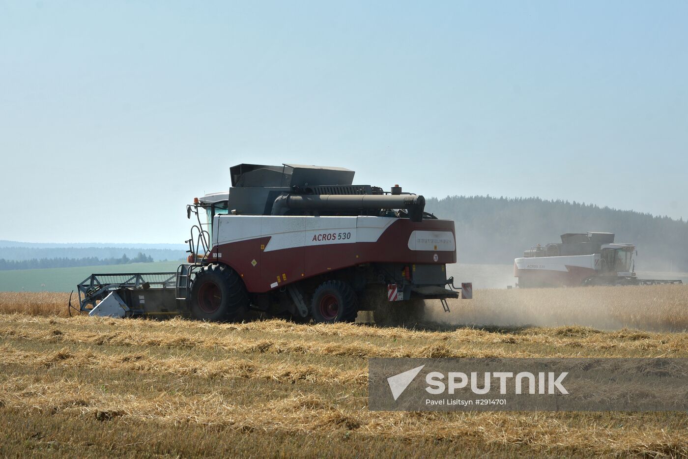 Crops harvesting in Sverdlovsk Region