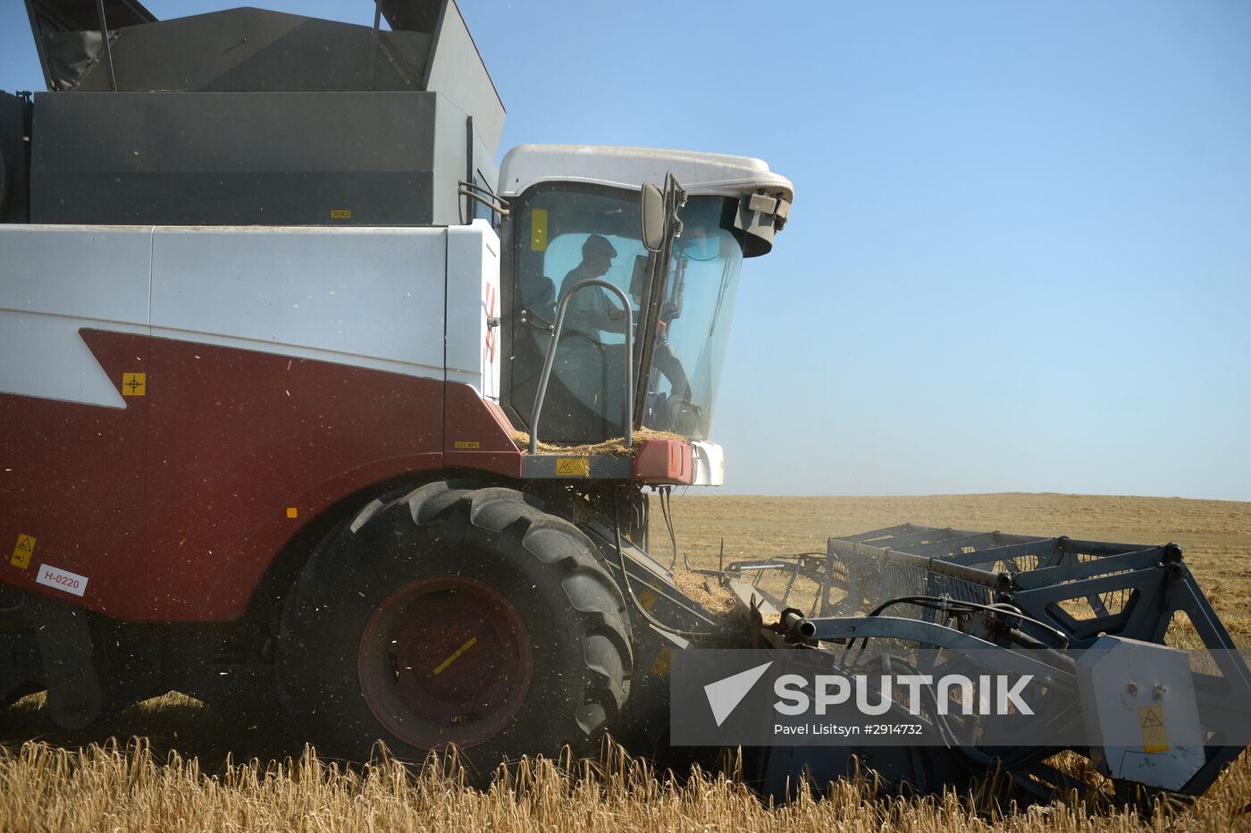 Crops harvesting in Sverdlovsk Region