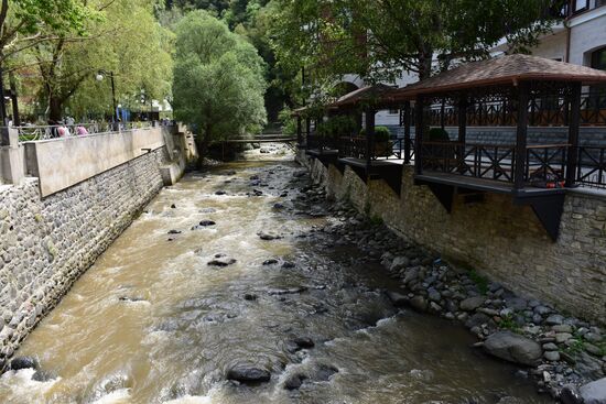 Cities of the world. Borjomi