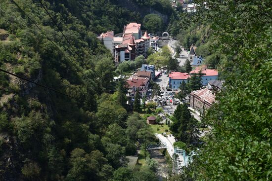 Cities of the world. Borjomi