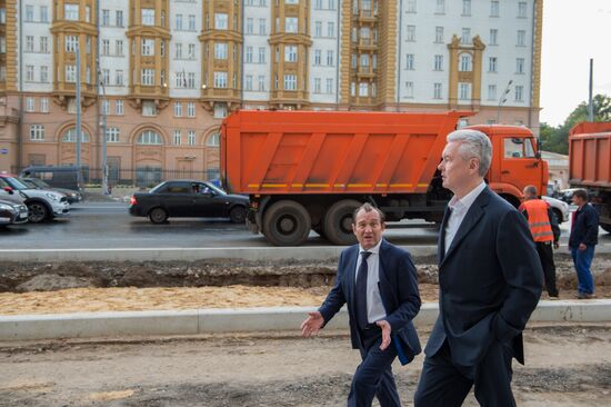 Moscow Mayor Sergei Sobyanin inspects upgrading of city center