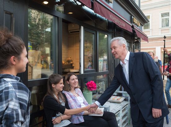 Moscow Mayor Sergei Sobyanin inspects upgrading of city center