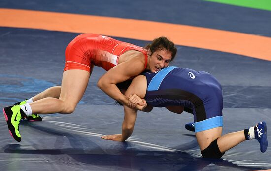 2016 Summer Olympics. Freestyle wrestling. Women. Day One