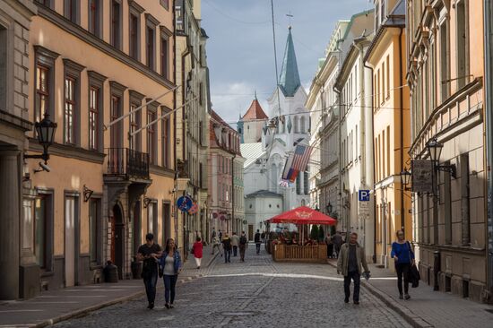Cities of the world. Riga