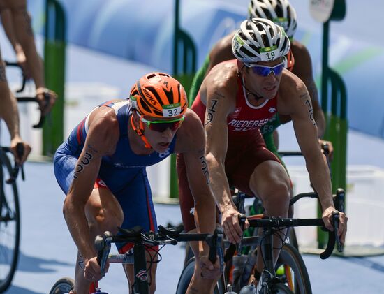 2016 Summer Olympics. Men's triathlon