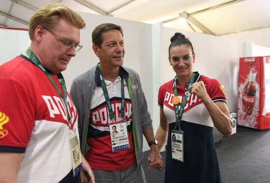 Yelena Isinbaeva elected to International Olympic Committee's Athletes' Commission