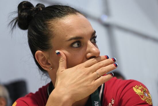 Yelena Isinbaeva elected to International Olympic Committee's Athletes' Commission
