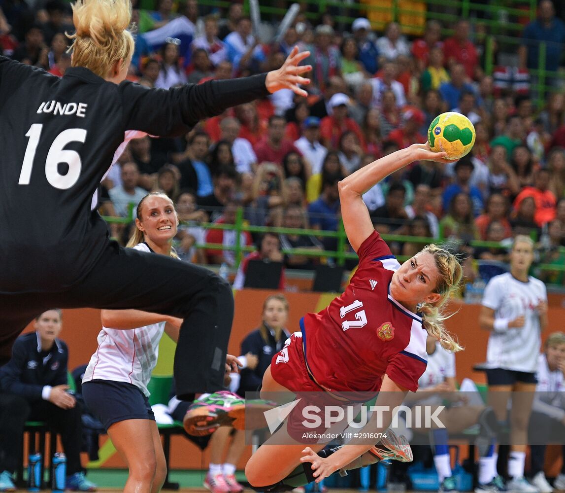 2016 Summer Olympics. Handball. Women. Norway vs. Russia