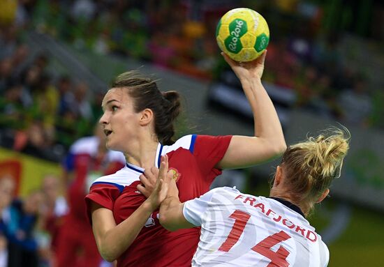 2016 Summer Olympics. Handball. Women. Norway vs. Russia