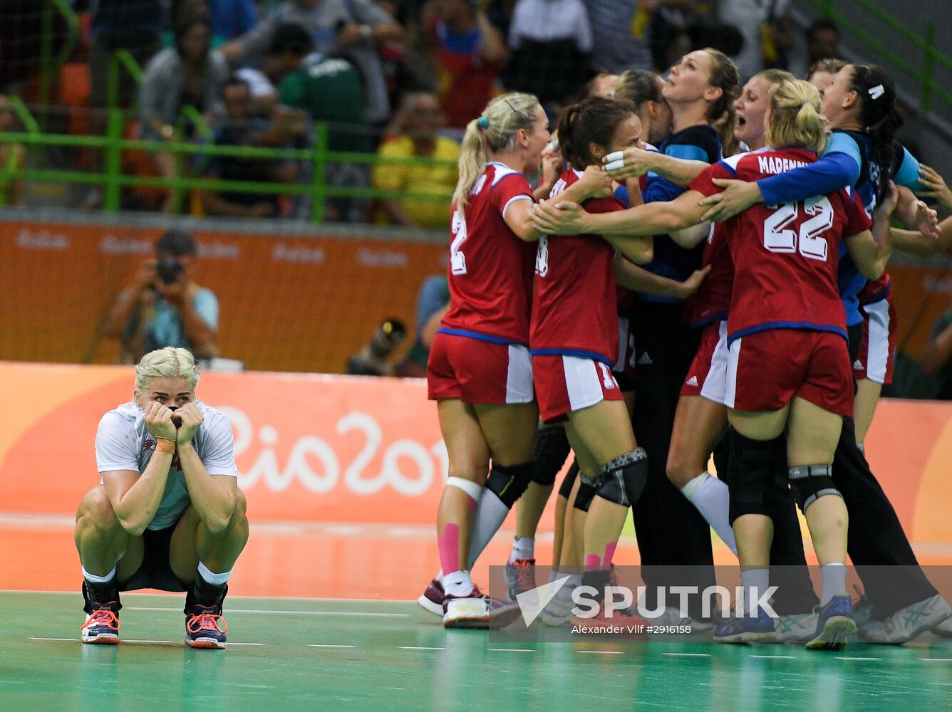 2016 Summer Olympics. Handball. Women. Norway vs. Russia