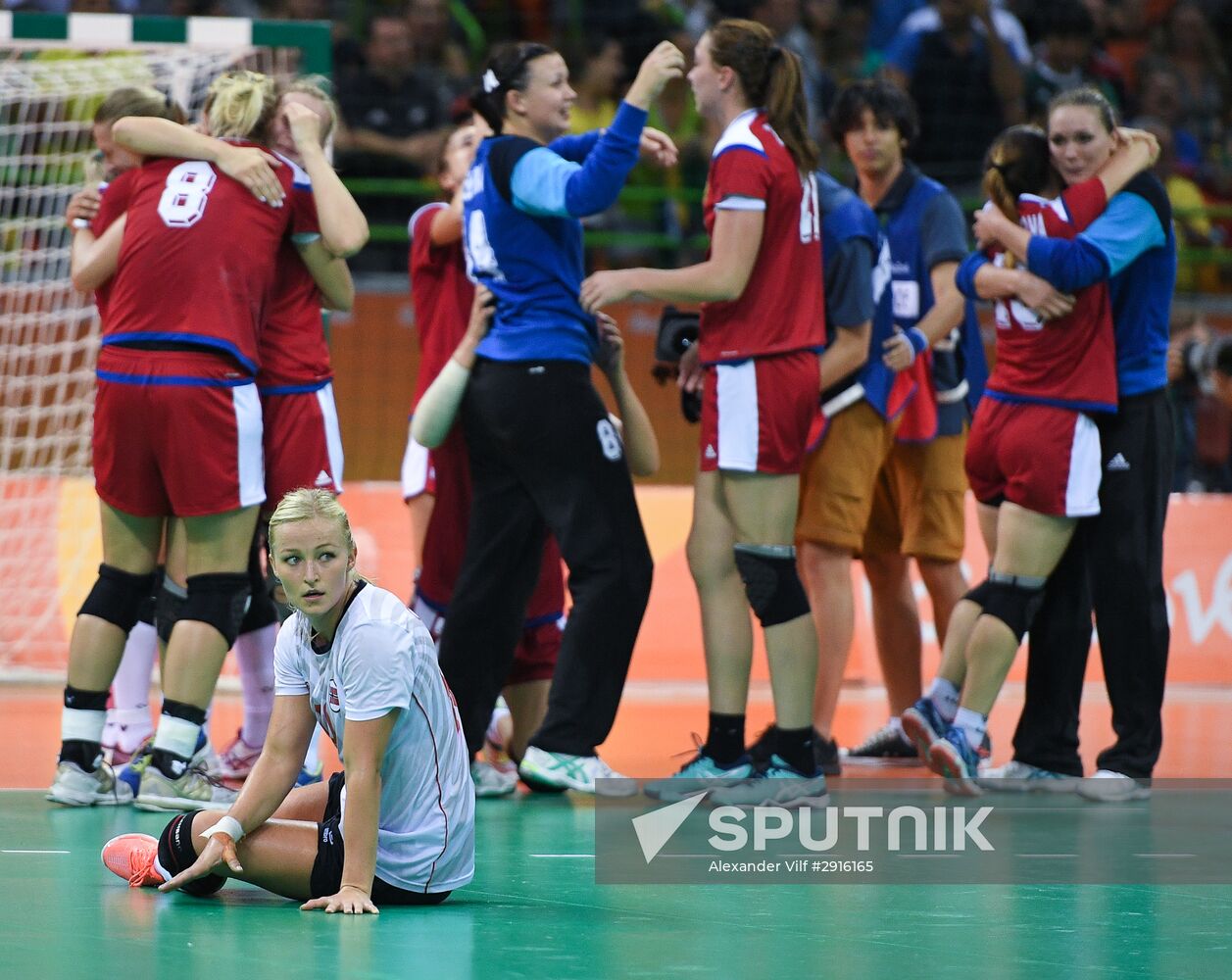 2016 Summer Olympics. Handball. Women. Norway vs. Russia