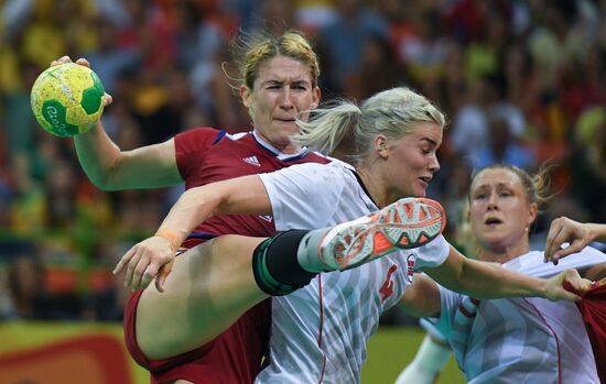 2016 Summer Olympics. Handball. Women. Norway vs. Russia