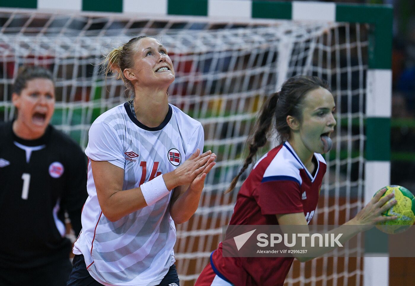 2016 Summer Olympics. Handball. Women. Norway vs. Russia