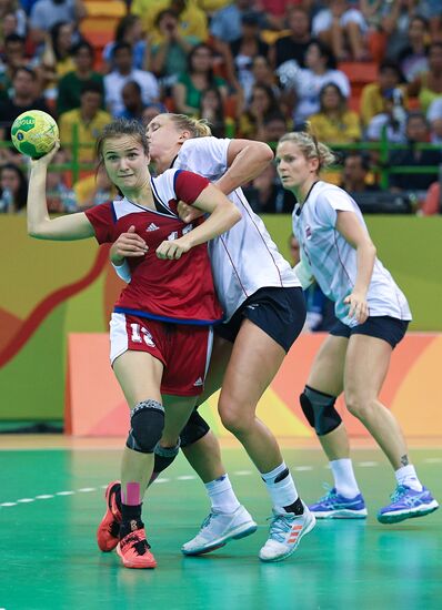 2016 Summer Olympics. Handball. Women. Norway vs. Russia