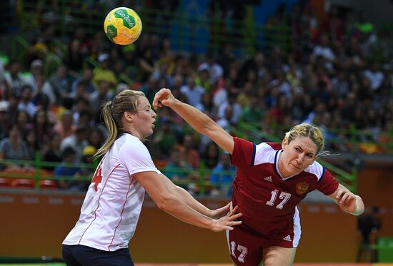 2016 Summer Olympics. Handball. Women. Norway vs. Russia