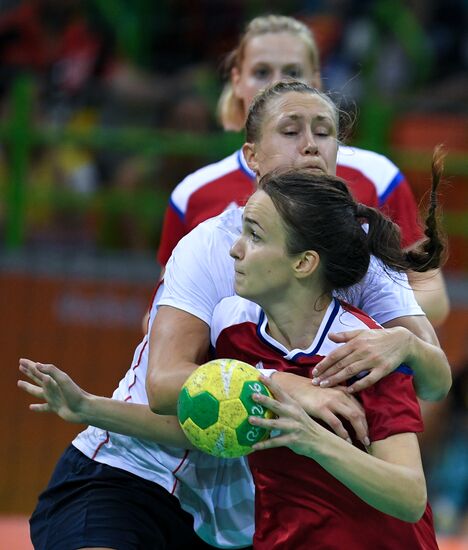 2016 Summer Olympics. Handball. Women. Norway vs. Russia