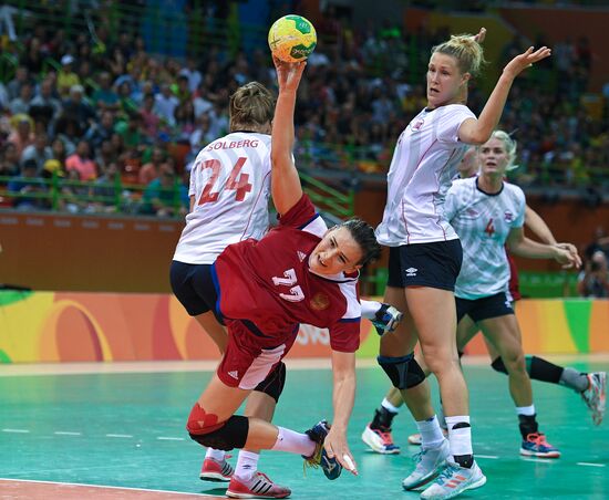 2016 Summer Olympics. Handball. Women. Norway vs. Russia