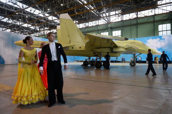 Novosibirsk plant rolls out 100th Su-34 tactical bomber