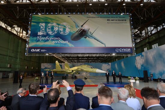 Novosibirsk plant rolls out 100th Su-34 tactical bomber