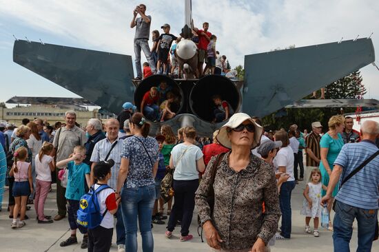 Novosibirsk plant rolls out 100th Su-34 tactical bomber