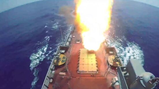 Kalibr cruise missiles fired at Jabhat Al-Nusra from Mediterranean