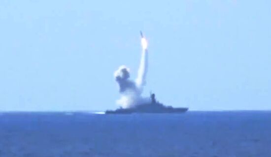 Kalibr cruise missiles fired at Jabhat Al-Nusra from Mediterranean