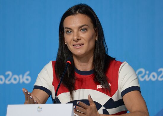 Yelena Isinbayeva ends her career