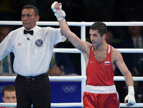2016 Olympics. Box. Day 14