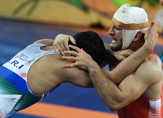 2016 Summer Olympics. Freestyle wrestling. Men. Day One