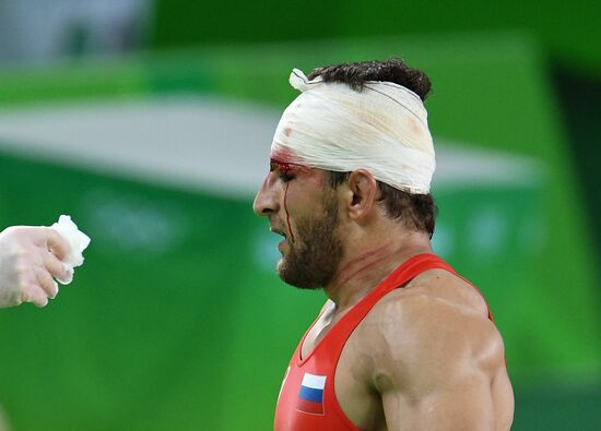 2016 Summer Olympics. Freestyle wrestling. Men. Day One