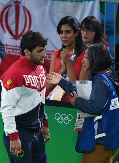 2016 Summer Olympics. Freestyle wrestling. Men. Day One